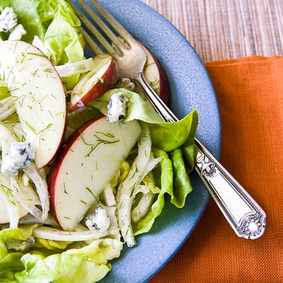 apple and fennel salad with blue cheese
